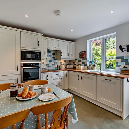 Semesterbostad 3 Bed In Sz420 *